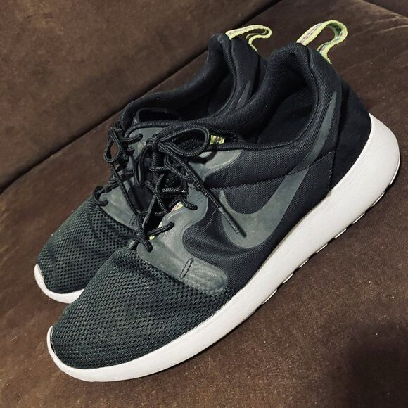 NIKE Roshe Run Black Fabric Uppers Mens Size 11 US 45 EUR - Picture 3 of 6